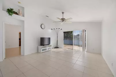 3800 Woodfield Drive, Coconut Creek, FL 33073 - Photo 15