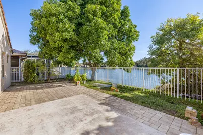 3800 Woodfield Drive, Coconut Creek, FL 33073 - Photo 39