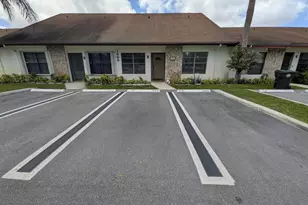 1060 Parkside Green Dr, Greenacres, FL 33415 - Photo 31