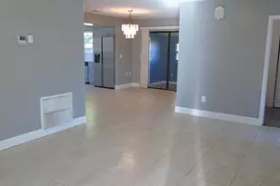 6902 S Plymouth Dr, Lake Worth Beach, FL 33462 - Photo 3