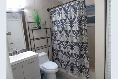 6902 S Plymouth Drive, Lake Worth Beach, FL 33462 - Photo 11