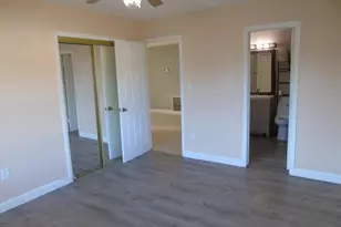 6902 S Plymouth Dr, Lake Worth Beach, FL 33462 - Photo 9