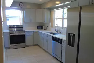 6902 S Plymouth Dr, Lake Worth Beach, FL 33462 - Photo 15