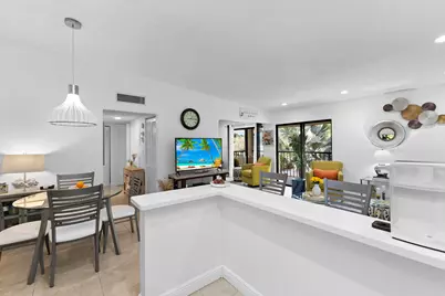 15492 Lakes Of Delray Boulevard #203, Delray Beach, FL 33484 - Photo 9