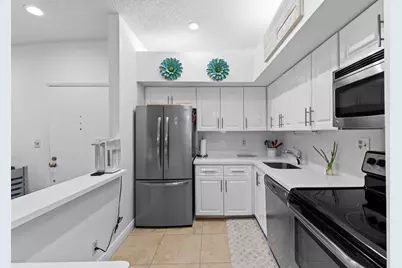 15492 Lakes Of Delray Boulevard #203, Delray Beach, FL 33484 - Photo 9
