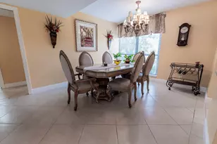 5390 Woodland Lakes Dr, Palm Beach Gardens, FL 33418 - Photo 9