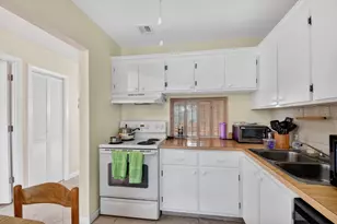 113 Lake Olive Dr, West Palm Beach, FL 33411 - Photo 5