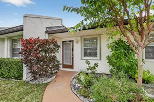 113 Lake Olive Dr, West Palm Beach, FL 33411 - Photo 3