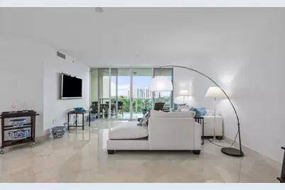 550 SE Mizner Boulevard #B706, Boca Raton, FL 33432 - Photo 3