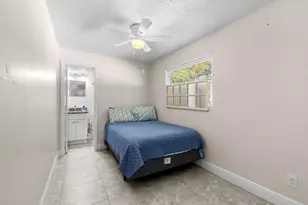 722 Granada St, Fort Pierce, FL 34949 - Photo 11