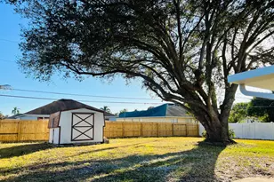 442 SW Lucero Dr, Port Saint Lucie, FL 34983 - Photo 5