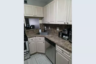 3130 Holiday Springs Boulevard #307, Margate, FL 33063 - Photo 3