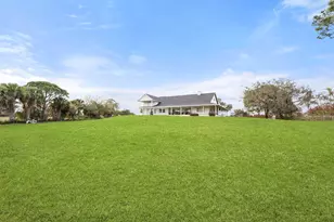 10125 SW Green Ridge Ln, Palm City, FL 34990 - Photo 9