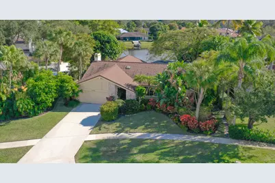 2036 Amesbury Circle, Wellington, FL 33414 - Photo 17