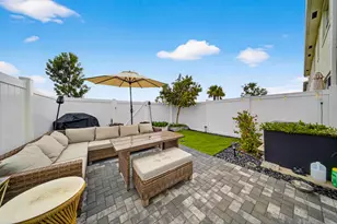 656 SE Lk Fls St, Port Saint Lucie, FL 34984 - Photo 33