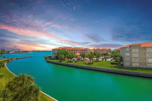 6 Harbour Isle Dr E, Fort Pierce, FL 34949 - Photo 1