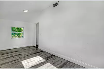 180 W 15th Street, Riviera Beach, FL 33404 - Photo 7