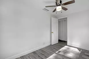 180 W 15th St, West Palm Beach, FL 33404 - Photo 17