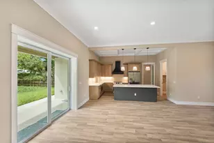 2401 River Branch Dr, Fort Pierce, FL 34981 - Photo 9