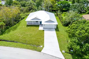 2401 River Branch Dr, Fort Pierce, FL 34981 - Photo 3