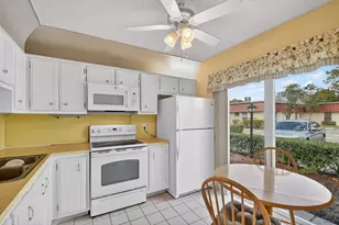 742 Nantucket Cir, Lake Worth, FL 33467 - Photo 13