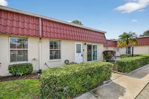 742 Nantucket Cir, Lake Worth, FL 33467 - Photo 7