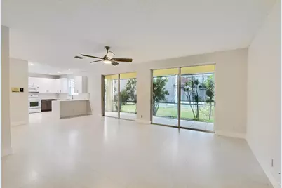 18165 Blue Lake Way, Boca Raton, FL 33498 - Photo 15
