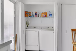 300 Elaine Cir E, West Palm Beach, FL 33409 - Photo 7