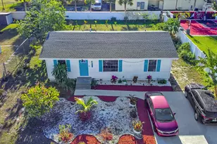 300 Elaine Cir E, West Palm Beach, FL 33409 - Photo 15