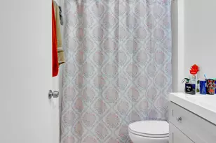 300 Elaine Cir E, West Palm Beach, FL 33409 - Photo 11