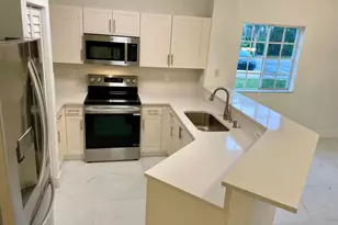4987 SE Mariner Garden Cir, Stuart, FL 34997 - Photo 5