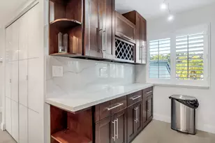 240 Captains Walk, Delray Beach, FL 33483 - Photo 9