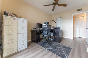 2920 Cynthia Ln, Lake Worth Beach, FL 33461 - Photo 11