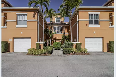 5020 Fairways Circle #J208, Vero Beach, FL 32967 - Photo 1