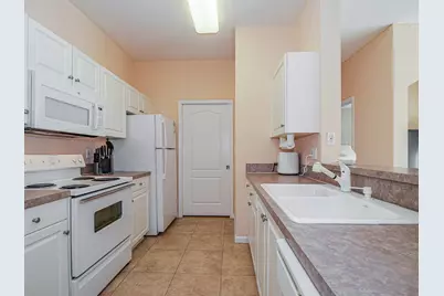 5020 Fairways Circle #J208, Vero Beach, FL 32967 - Photo 9