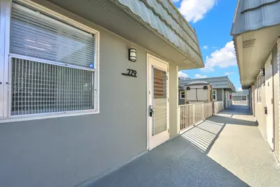 279 Flanders F, Delray Beach, FL 33484 - Photo 3