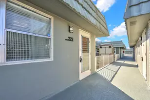 279 Flanders F, Delray Beach, FL 33484 - Photo 3