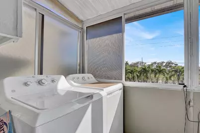 279 Flanders F, Delray Beach, FL 33484 - Photo 17