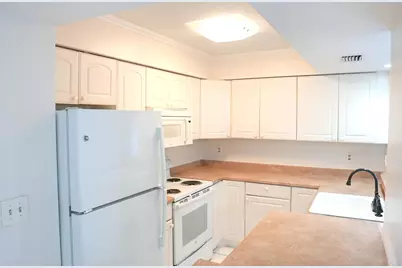 2112 S Cypress Bend Drive #404, Pompano Beach, FL 33069 - Photo 7