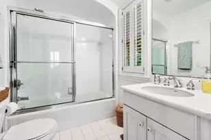 240 Miraflores Dr, Palm Beach, FL 33480 - Photo 13