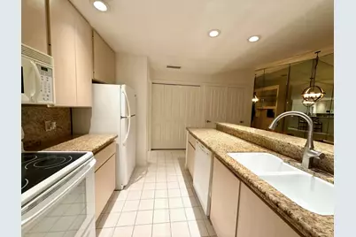 304 Sun Terrace Court, West Palm Beach, FL 33403 - Photo 3