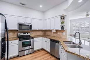 105 Santiago Dr, Jupiter, FL 33458 - Photo 3