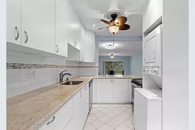 8555 Bella Vista Drive #86, Boca Raton, FL 33433 - Photo 9