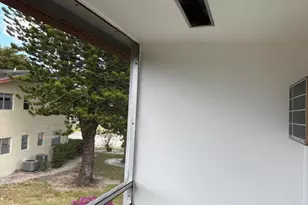 374 Camden P, West Palm Beach, FL 33417 - Photo 9