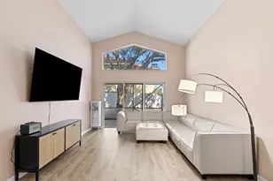 10217 Brookville Ln, Boca Raton, FL 33428 - Photo 3