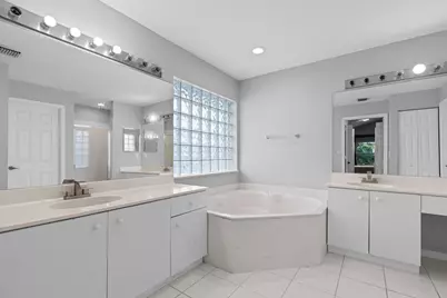 10217 Brookville Lane, Boca Raton, FL 33428 - Photo 11