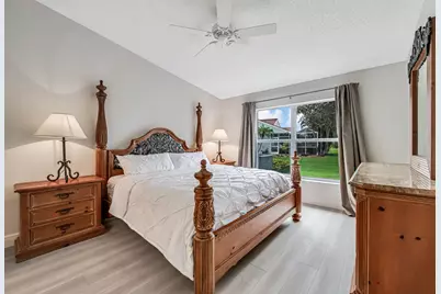 8591 Logia Circle, Boynton Beach, FL 33472 - Photo 17