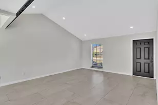 8316 Huntsman Pl, Boca Raton, FL 33433 - Photo 13