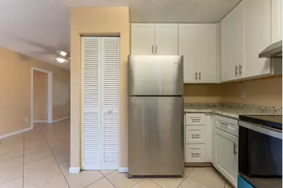 7370 Sunny Hills Terrace, Lake Worth, FL 33462 - Photo 5