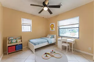 7370 Sunny Hills Terrace, Lake Worth, FL 33462 - Photo 13